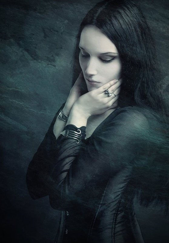 Ison - Heike Langhans